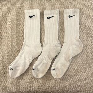 3 Pairs Nike Everyday Plus Cushioned Crew Socks - White